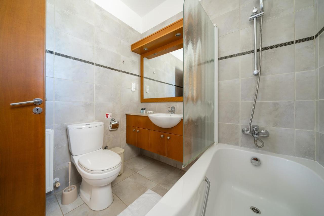 Atlantica 4 Bedroom Villa Near The Beach Protaras Exterior foto